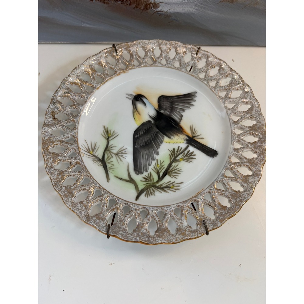 Vintage Ucagco Japan Hand Painted Bird Plate Reticulated Gold Lattice Edge 7.5"